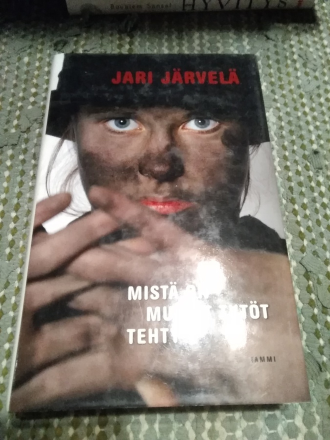 Jari Järvelä: Mistä on mustat tytöt tehty?