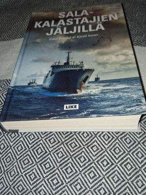Eskil Engdal & Kjetil Saeter - Salakalastajien jäljillä