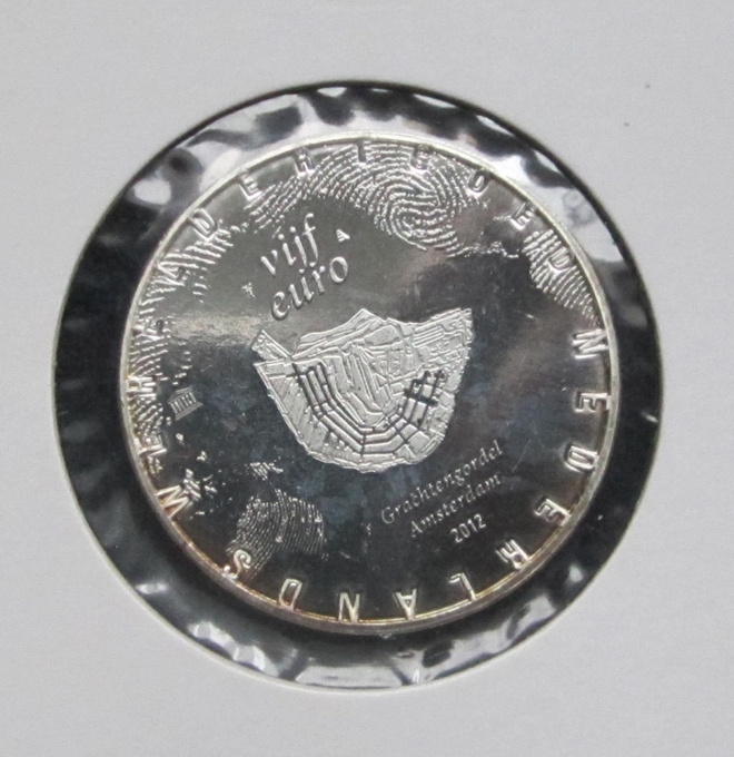 Alankomaat 2012 5,00 € - Beatrix Grachtengordel (UNC)