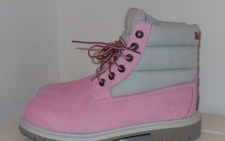 35 - Timberland pinkit talvikengät * UUDET