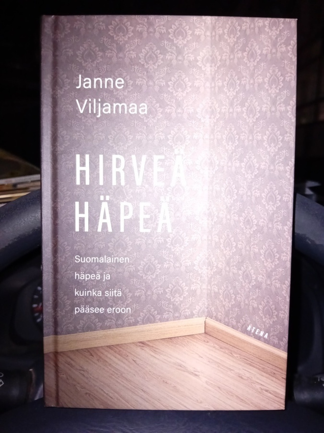 Janne Viljamaa : Hirveä häpeä ( SIS POSTIKULU  )