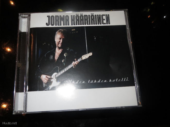 JORMA KÄÄRIÄINEN : Yhden tähden hotelli