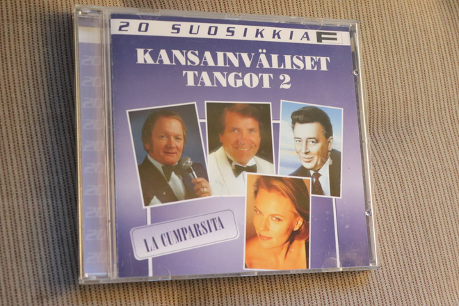 CD Kansainväliset tangot 2 La Cumparsita 20 Suosikkia