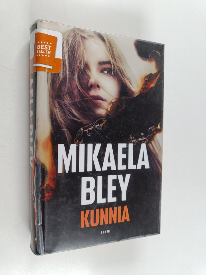 Mikaela Bley : Kunnia
