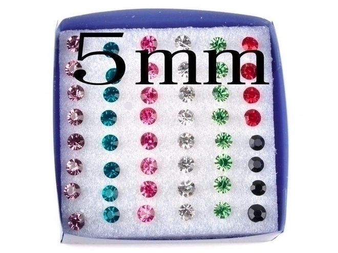 501 .. 2 Paria Mixed Multicolor Crystal Kauniit . Korvakorut