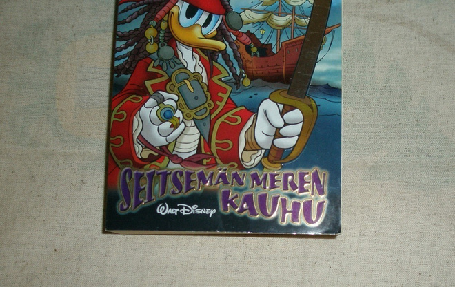 Aku Ankan taskukirja Seitsemän meren kauhu TUPLA