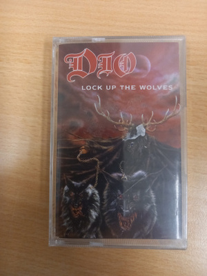C-kasetti: Dio: Lock up the wolves