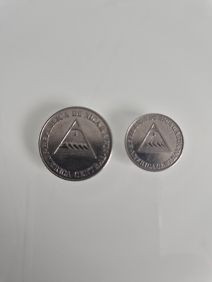 Nicaragua1994 10 ja 50 centavos (14476)