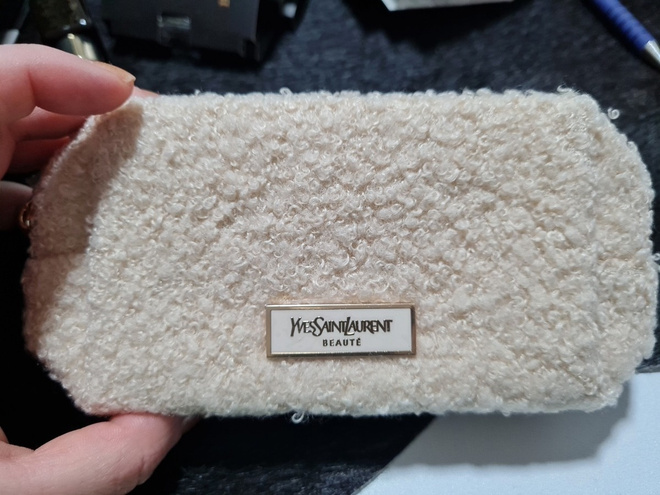 YSL Pieni Meikkilaukku