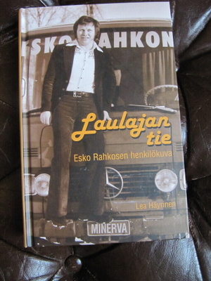 Laulajan tie : Esko Rahkosen henkilökuva