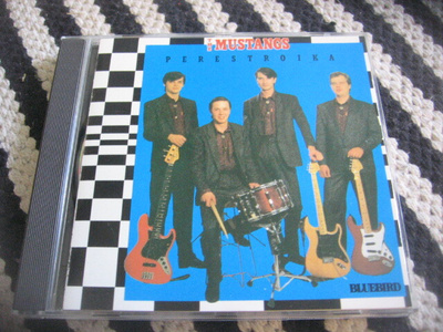 The Mustangs - Perestroika