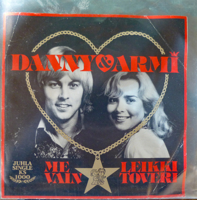DANNY & ARMI: ME VAIN _ JUHLASINGLE
