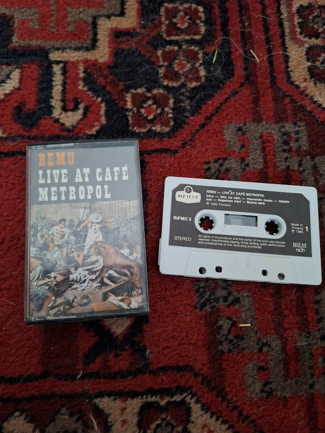 Remu-Live At Cafe Metropol