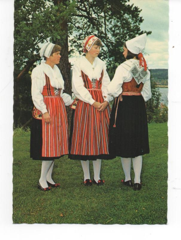 Kansantassipukuja (leksandräkt)  Taalainmaa. Ruotsi