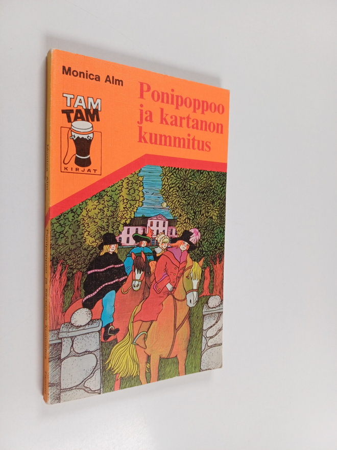 Monica Alm : Ponipoppoo ja kartanon kummitus