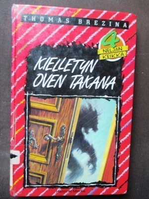 Kielletyn oven takana.