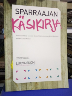 FÖRBOM :  SPARRAAJAN KÄSIKIRJA