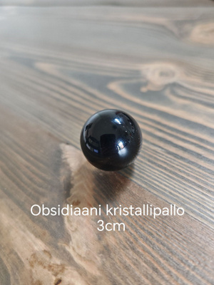 Kivipalloja ja vuorikristallipala