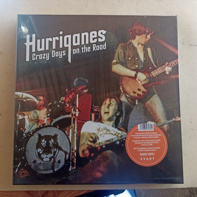 LP  Hurriganes Grazy days on the road