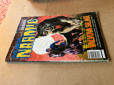MUSTANAAMIO 23/1990