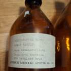 Kaksi vanhaa apteekkaripulloa - pikkukuva 3