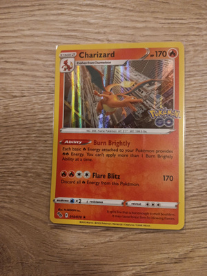 Charizard #10 Pokemon Go RARE HOLOGRAPHIC card