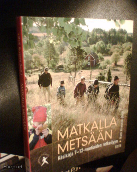 Matti Hirvonen ( toim.) MATKALLA METSÄÄN (1 p. 2003)Sis.pk:t