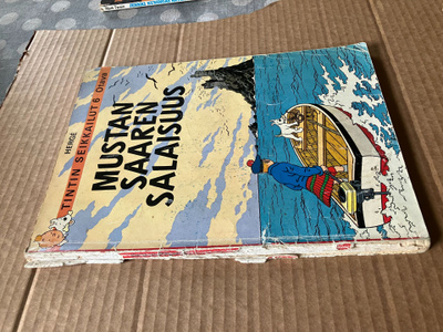 TINTIN SEIKKAILUT 6 MUSTAN SAAREN SALAISUUS