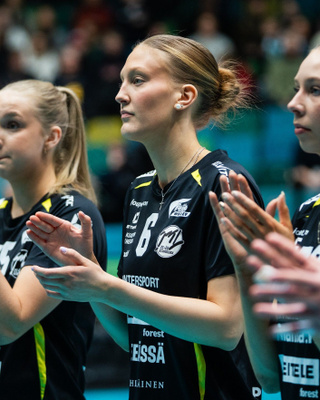 Kerttu Kilpisen game worn pelipaita nimmarilla