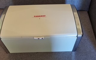 Iso retro leipälaatikko