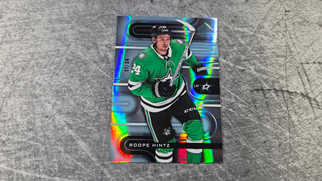 Roope Hintz 2022-23 SP Game Used Base /24