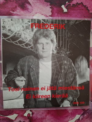 FREDERIK SINGLE.