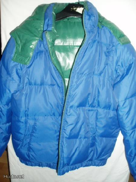 Benetton Untuvatakki kääntömalli sin. / vihr. 130 - 140 cm