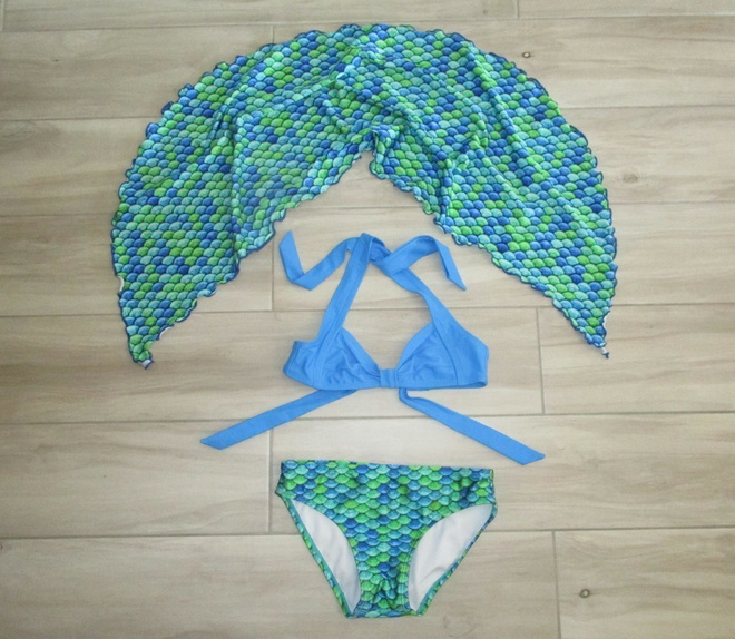 Merenneito bikinit ja lannevaate