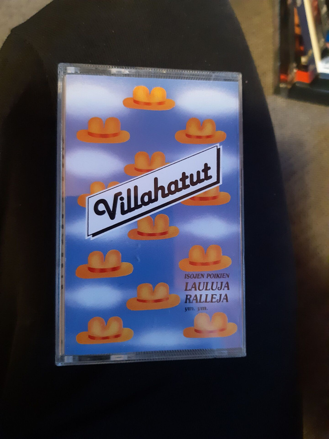 Villahatut huumorikasetti
