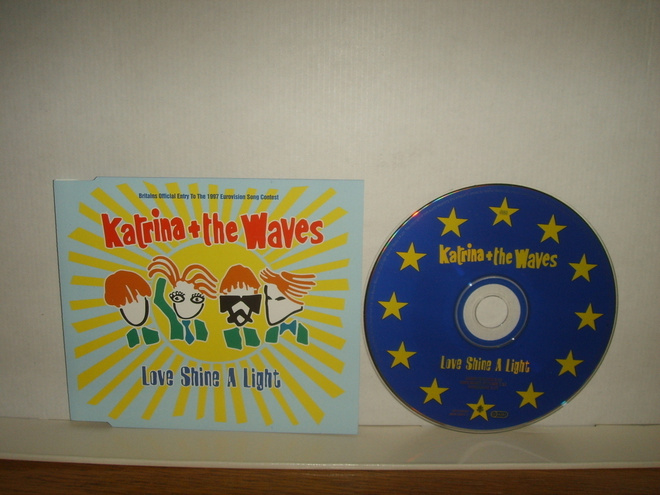 Katrina and the Waves CDS Love Shine A Lingt + 2