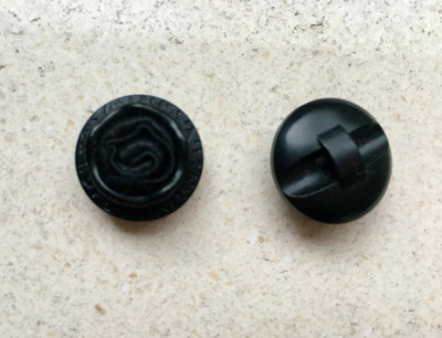 Erikoinen NAPPI tekstiili ruusu keskellä Ø 18mm 3kpl.