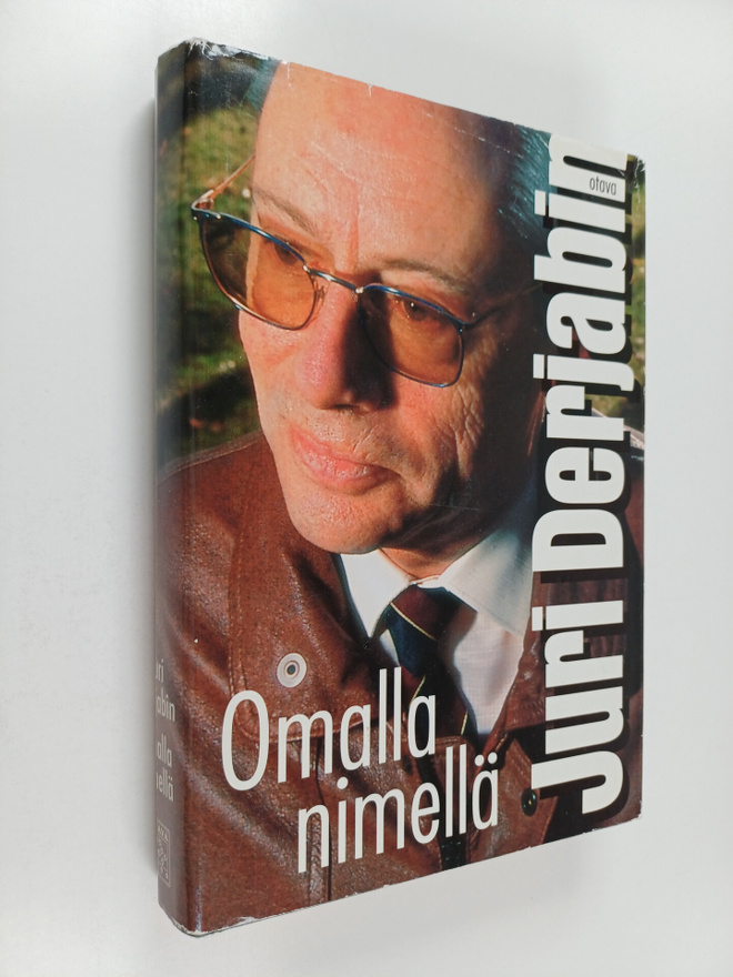 Juri Derjabin : Omalla nimellä : reunamerkintöjä Juri Kom...