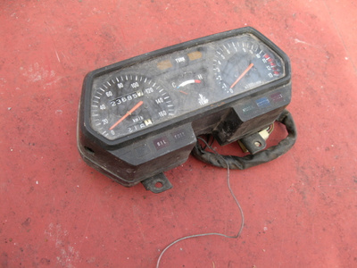Kawasaki AR125 mittaristo