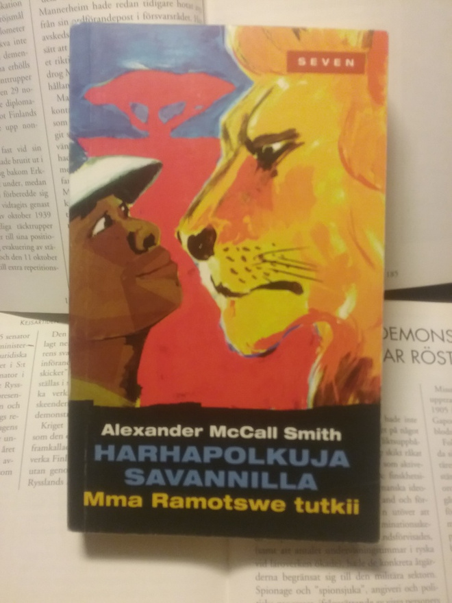 Alexander McCall Smith - Harhapolkuja savannilla (pokkari)