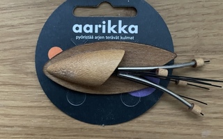 Aarikka kala rintakoru