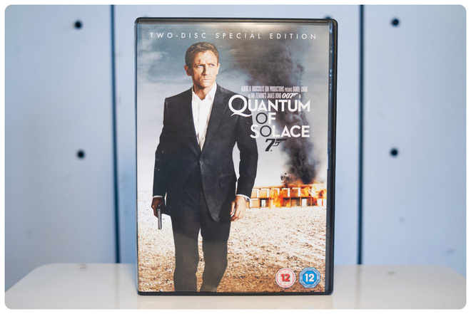 007: Quantum of Solace – 2 LEVYN ERIKOISVERSIO + TARJOUS