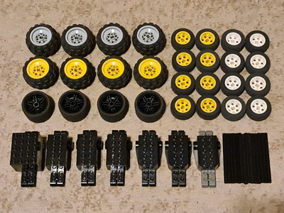 Lego Renkaita ja jousivoimaisia moottoreita