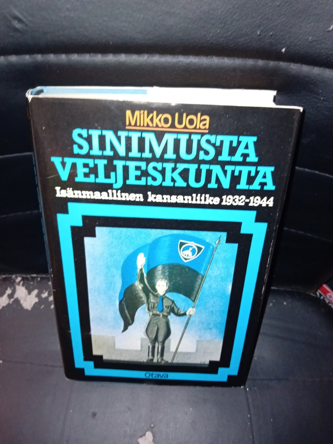 Mikko Uola : Sinimusta veljeskunta ( SIS POSTIKULU )