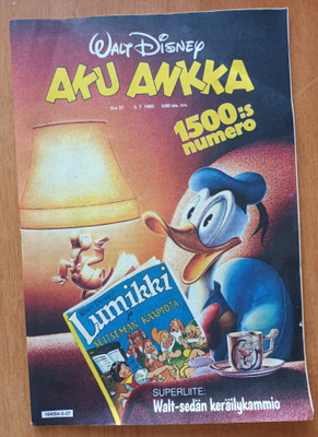 Aku Ankka 27/1985, Superliite: Walt-sedän keräilykammio