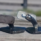 Hopeanväriset  kalvosinnapit. Taustakuvan halkaisija - 21 mm - pikkukuva 2