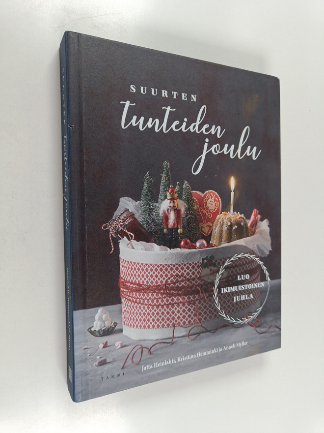 Jatta Heinlahti : Suurten tunteiden joulu