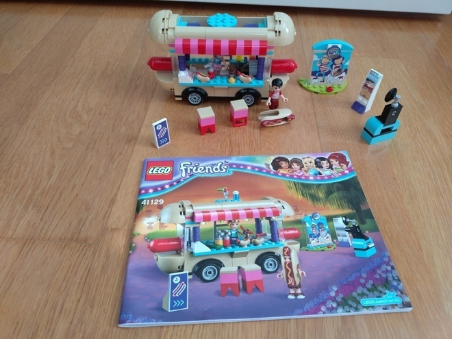 Lego Friends nakkisämpyläauto (41129)