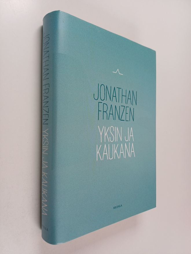 Jonathan Franzen : Yksin ja kaukana
