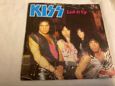 Kiss - Lick it Up (7”)